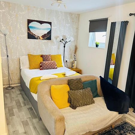 Studio Apartment In London, Bethnal Green Eksteriør bilde