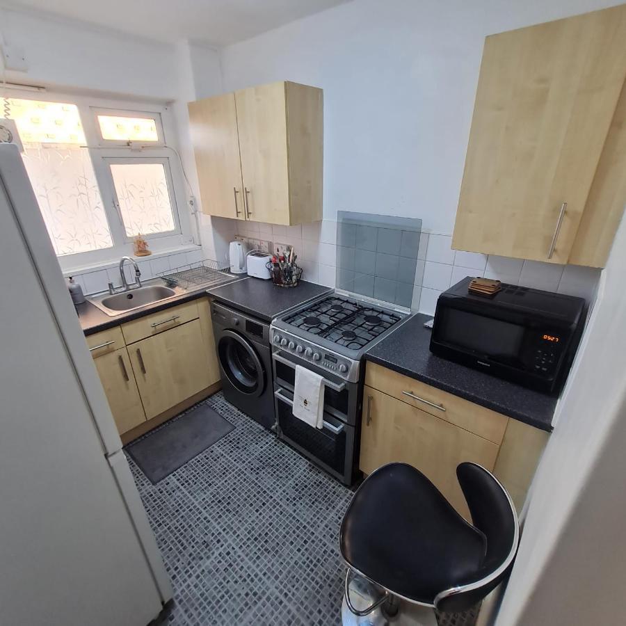 Studio Apartment In London, Bethnal Green Eksteriør bilde