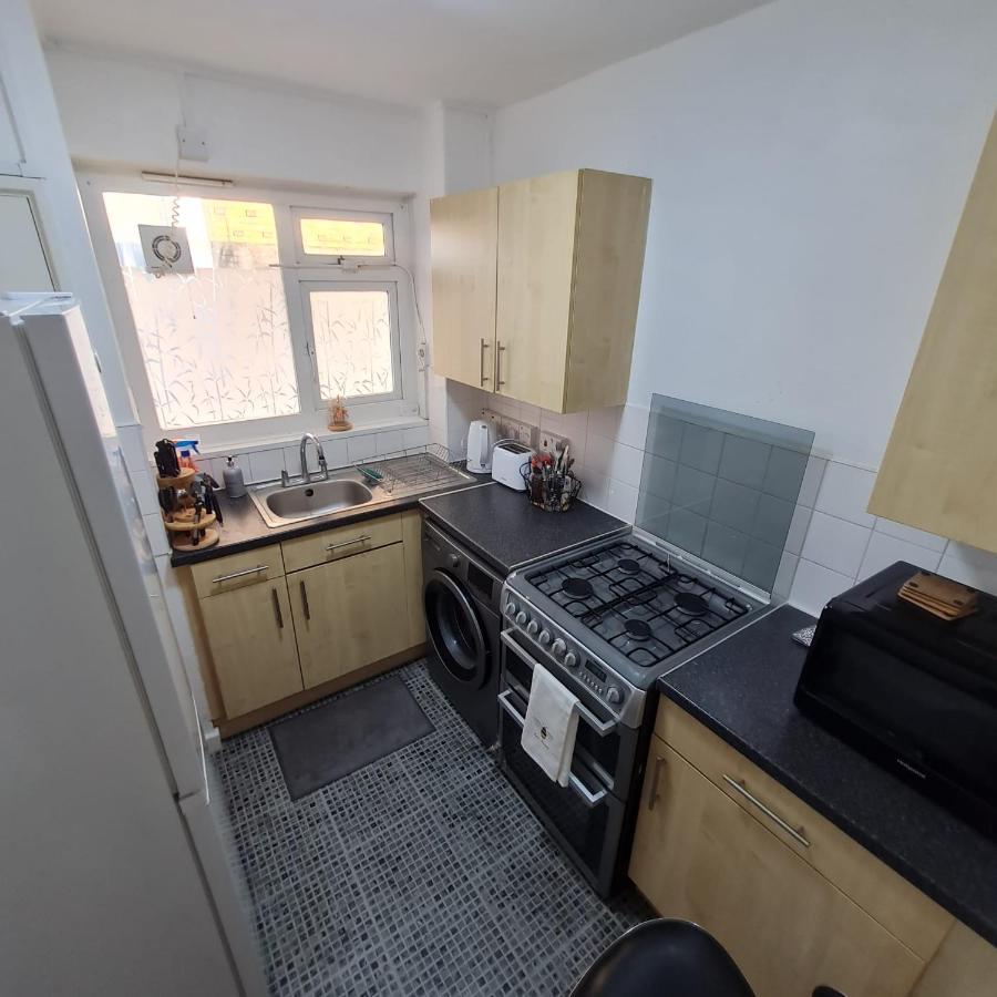 Studio Apartment In London, Bethnal Green Eksteriør bilde